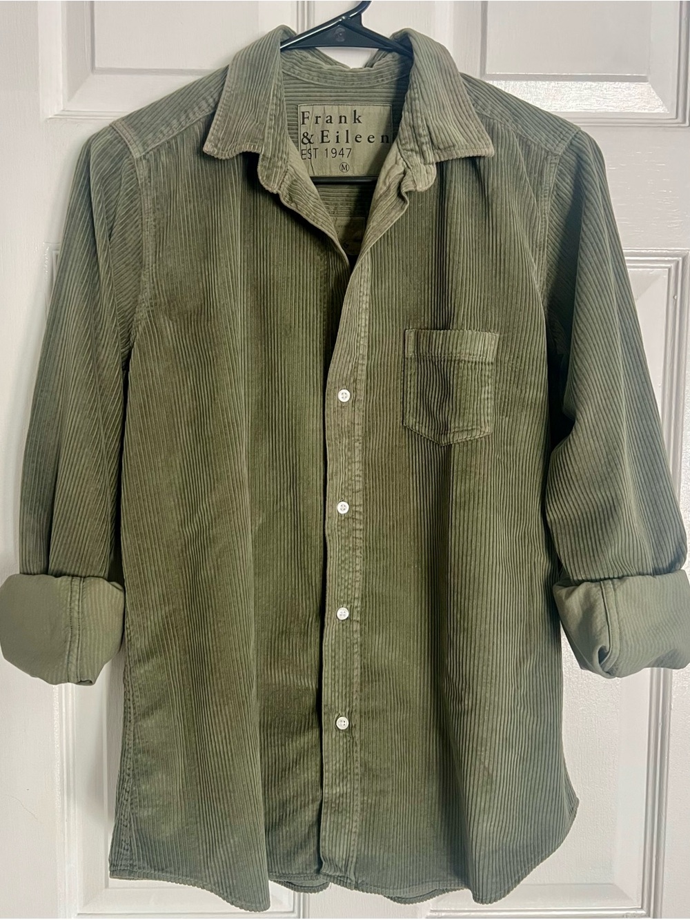 Frank & Eileen Corduroy button up "Barry" Shirt Size M in dark mossy green